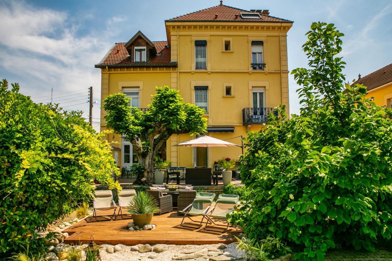 Hotel Des Dauphins Bourgoin-Jallieu Kültér fotó