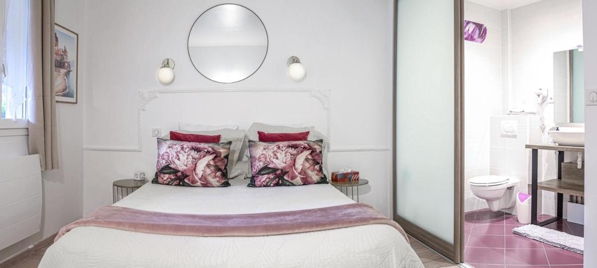 Hotel Des Dauphins Bourgoin-Jallieu Kültér fotó